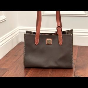 Dooney & Bourke small shopper shoulder purse